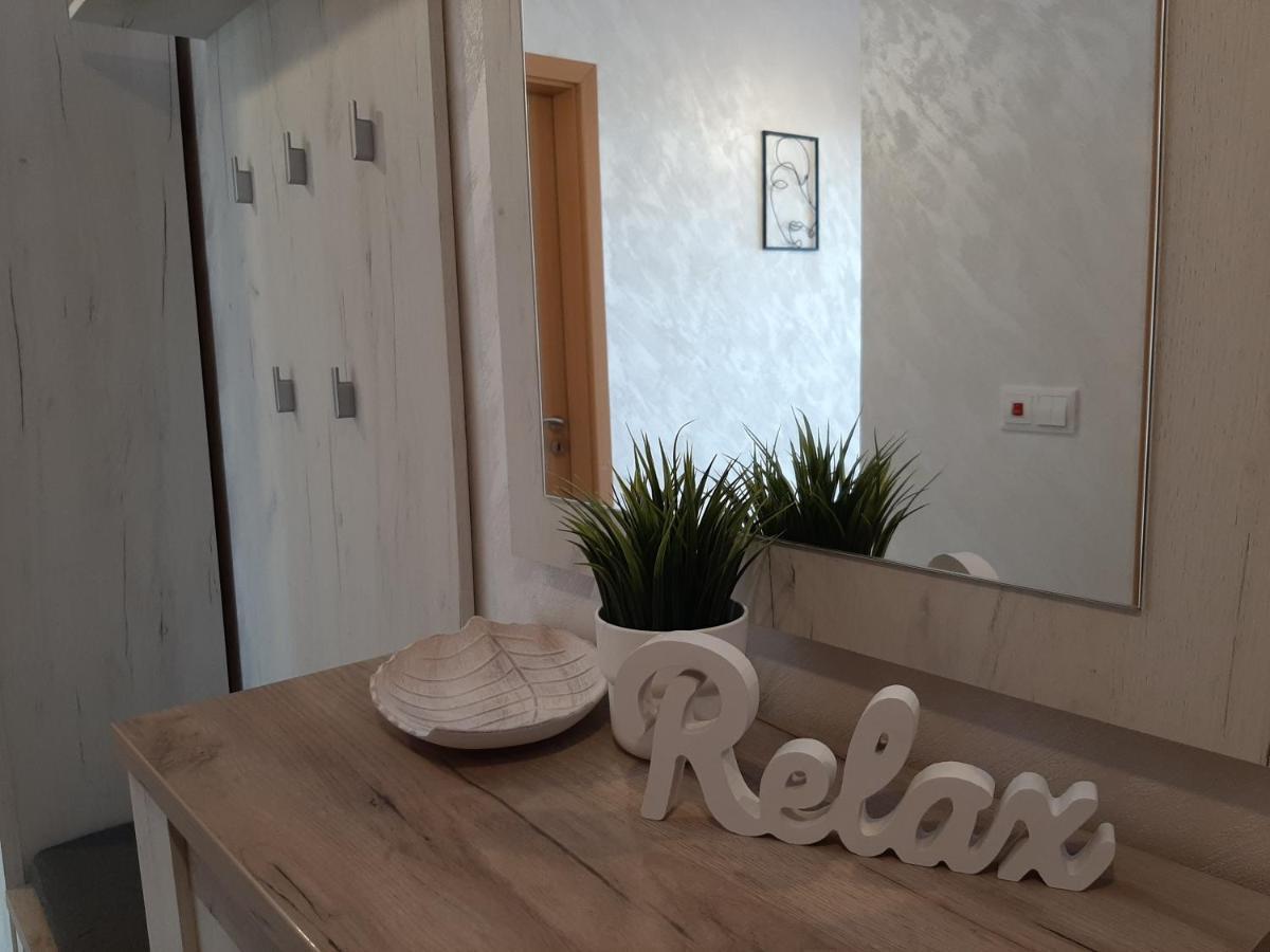 Wave Apartment Burgas Esterno foto