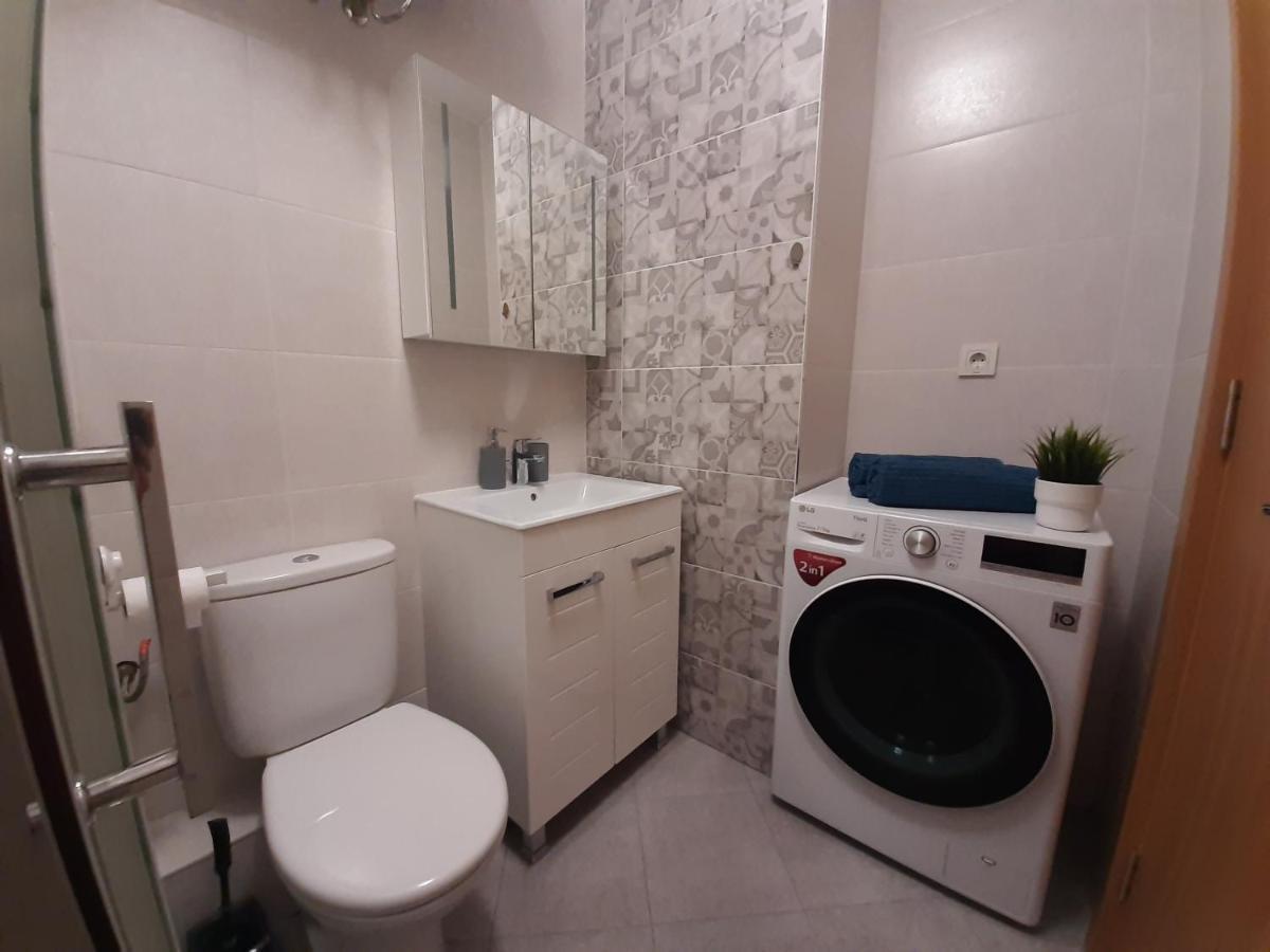 Wave Apartment Burgas Esterno foto